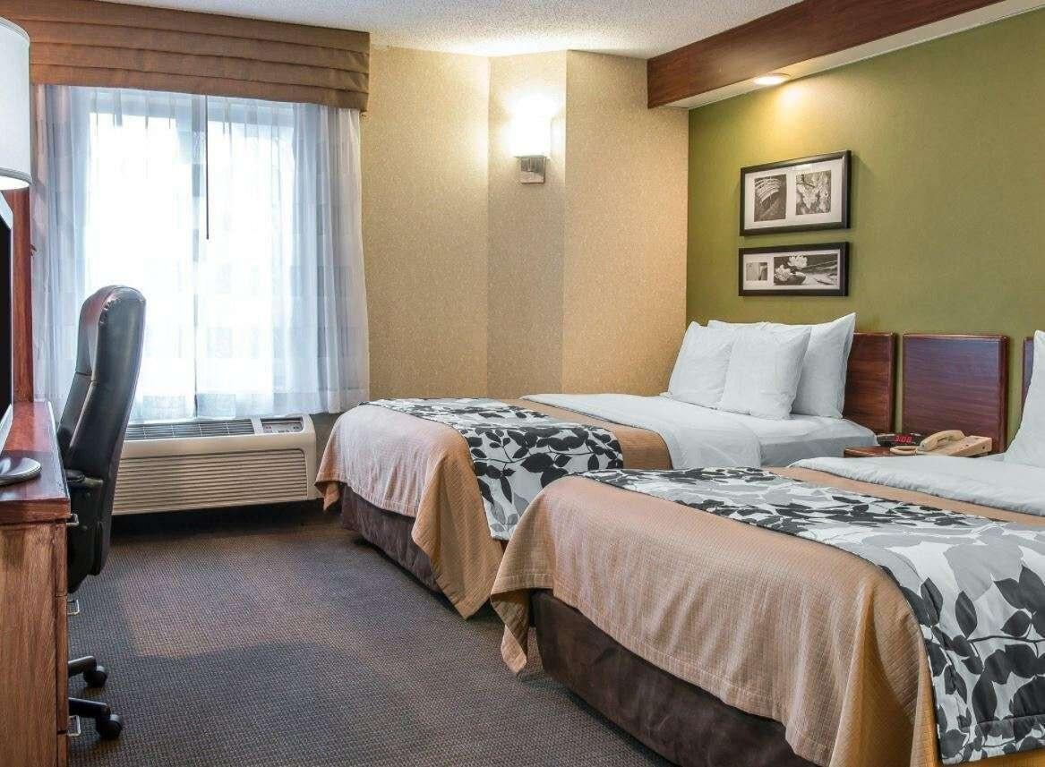 Hotel Baymont By Wyndham Flat Rock Extérieur photo