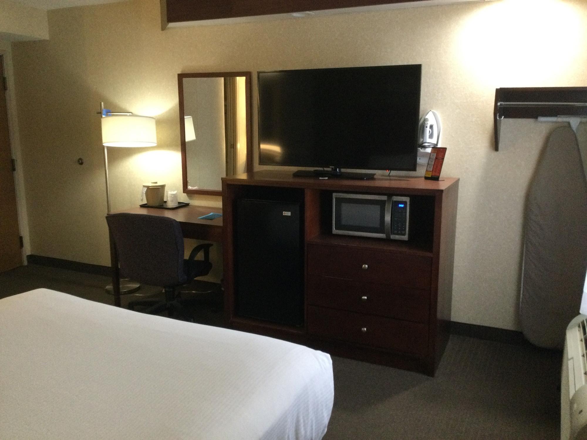 Hotel Baymont By Wyndham Flat Rock Extérieur photo