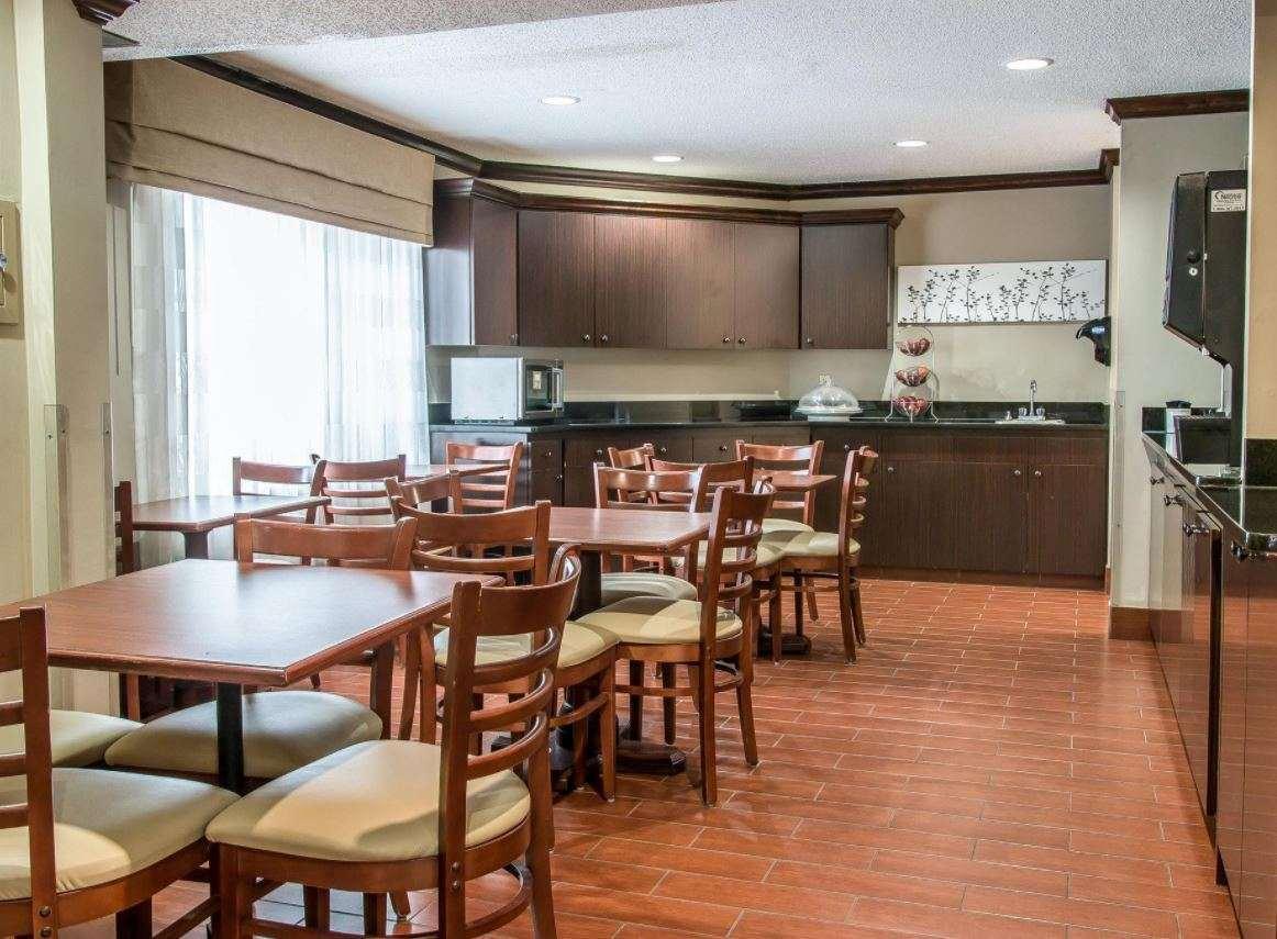 Hotel Baymont By Wyndham Flat Rock Extérieur photo