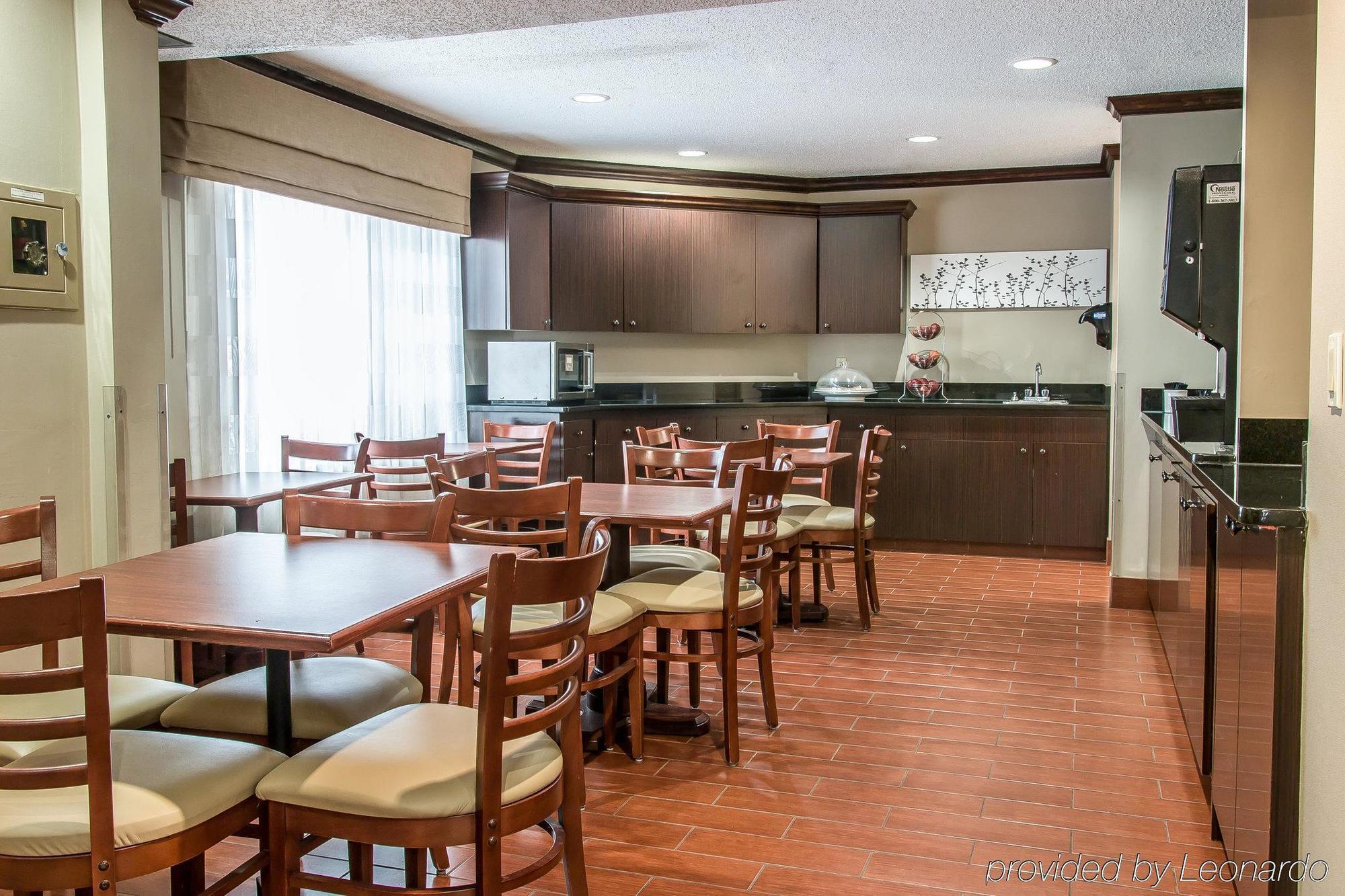 Hotel Baymont By Wyndham Flat Rock Extérieur photo