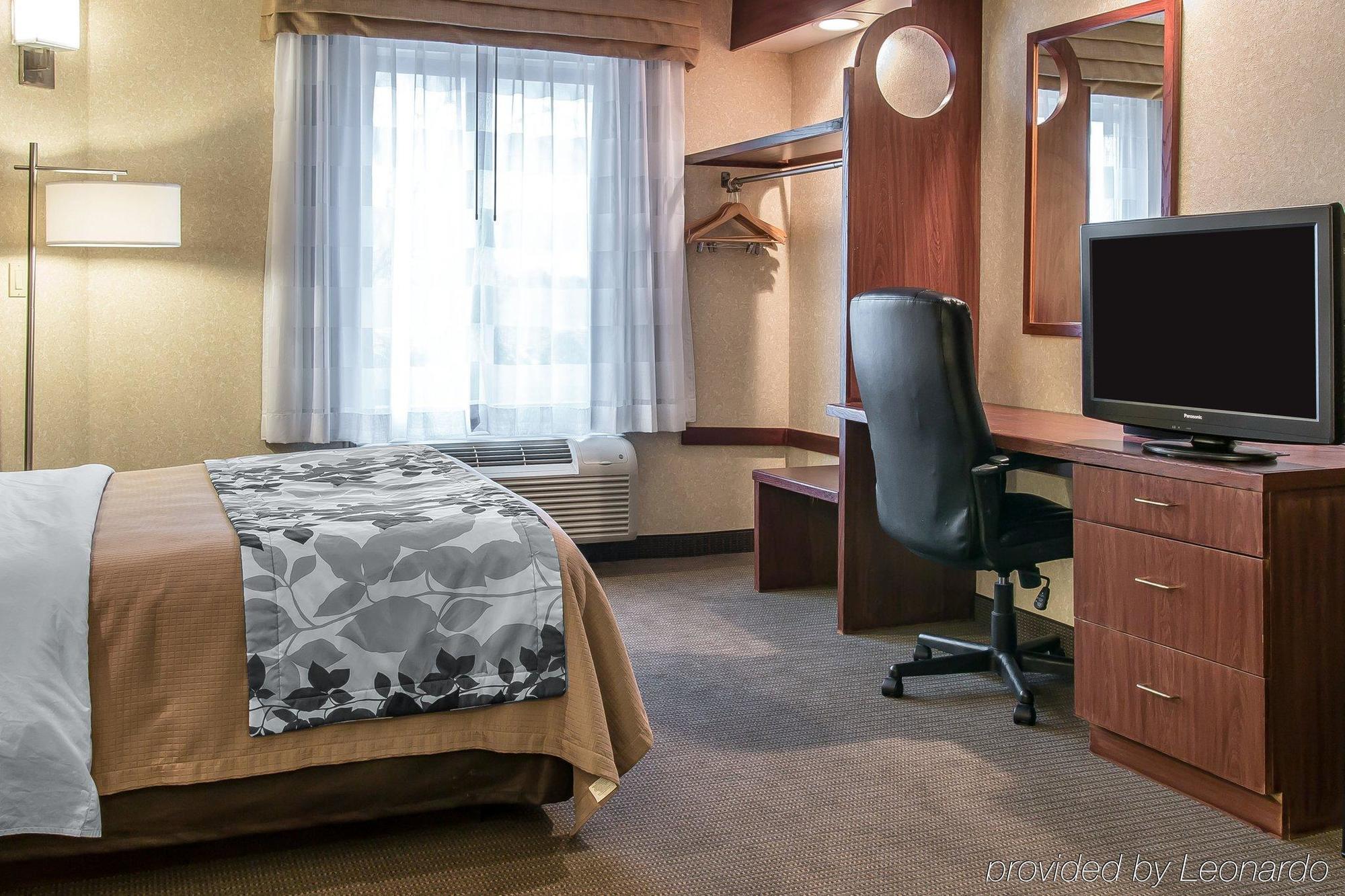 Hotel Baymont By Wyndham Flat Rock Extérieur photo