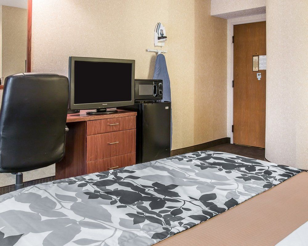 Hotel Baymont By Wyndham Flat Rock Extérieur photo