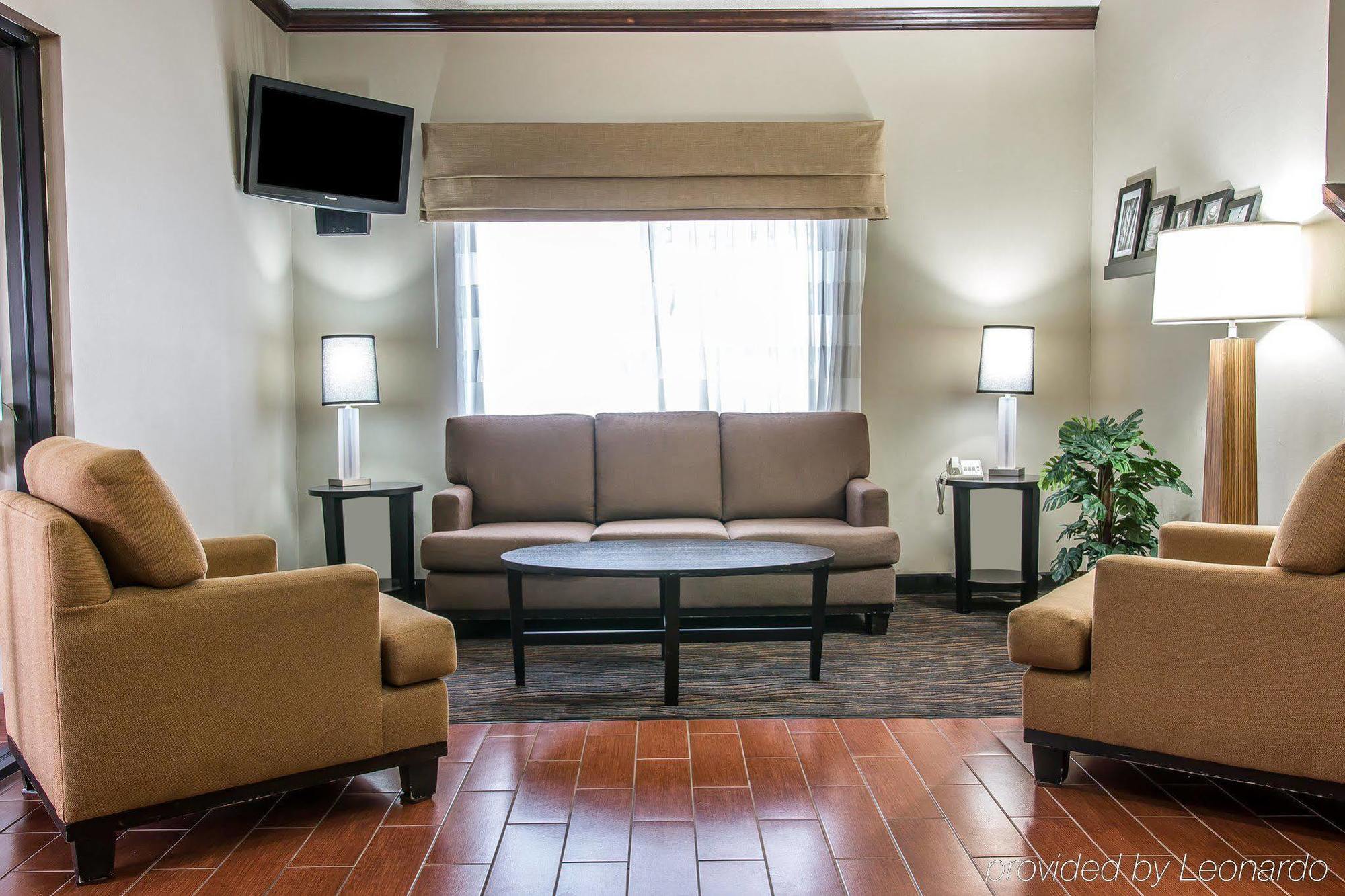 Hotel Baymont By Wyndham Flat Rock Extérieur photo