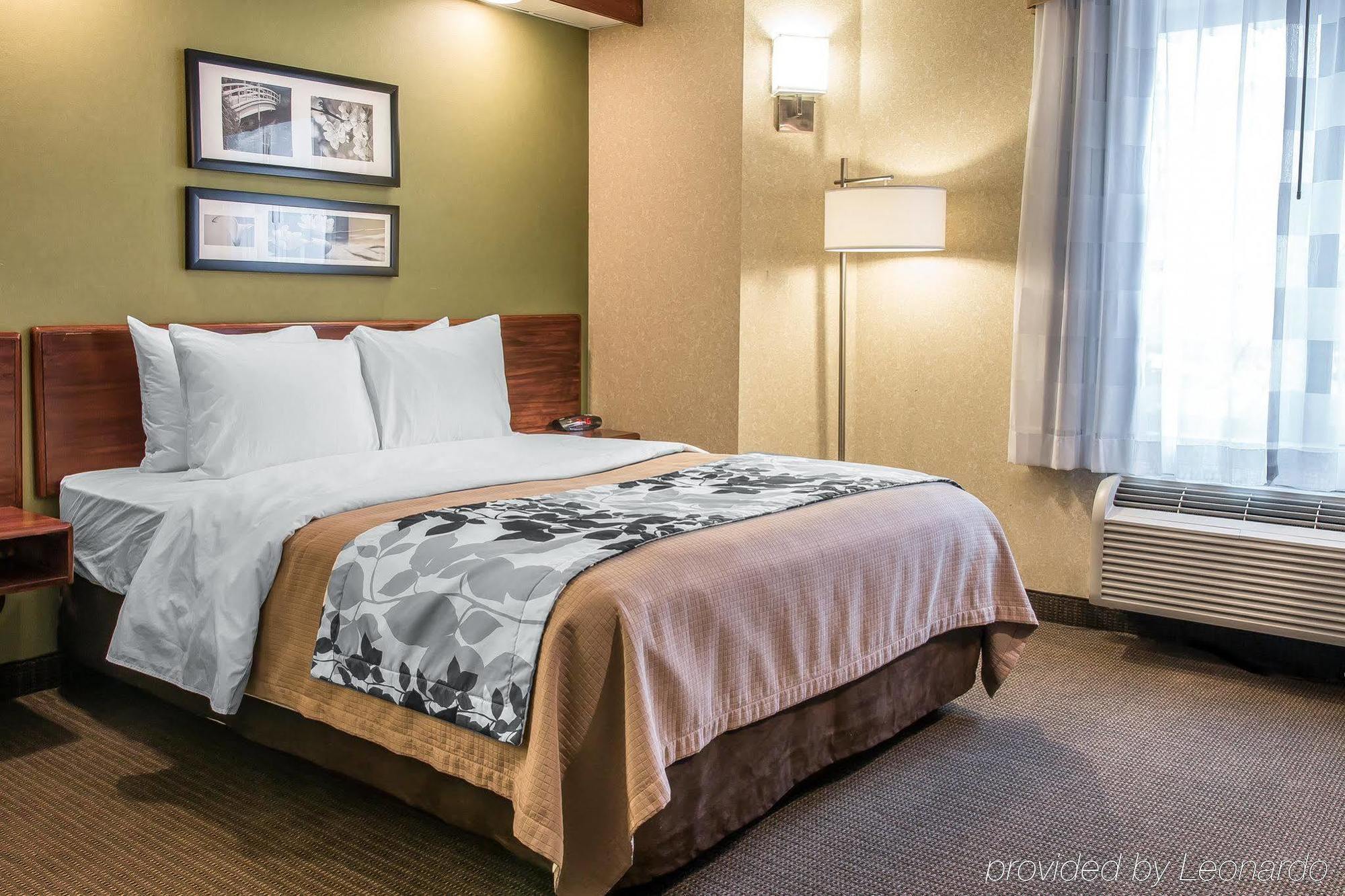 Hotel Baymont By Wyndham Flat Rock Extérieur photo