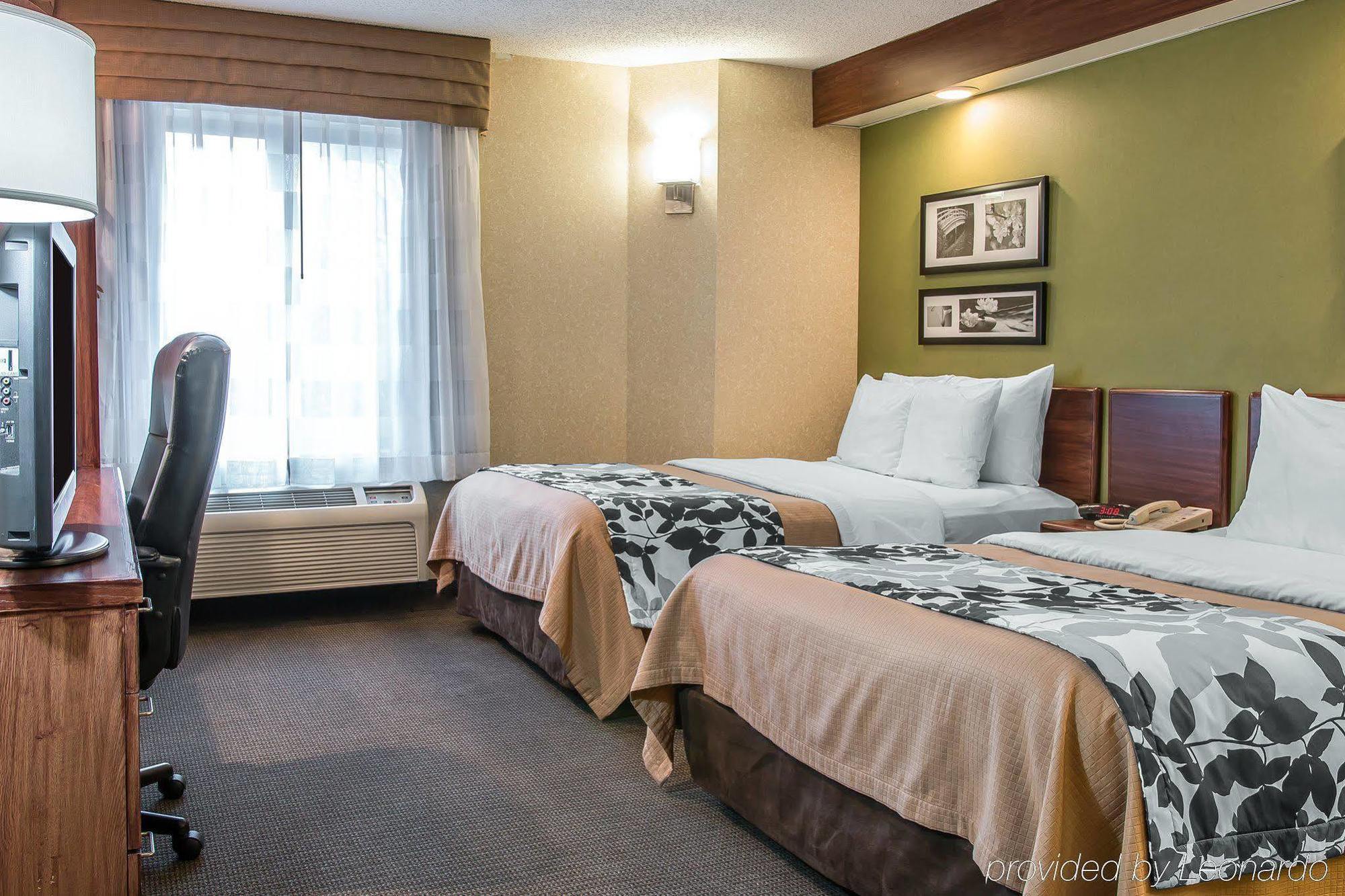 Hotel Baymont By Wyndham Flat Rock Extérieur photo